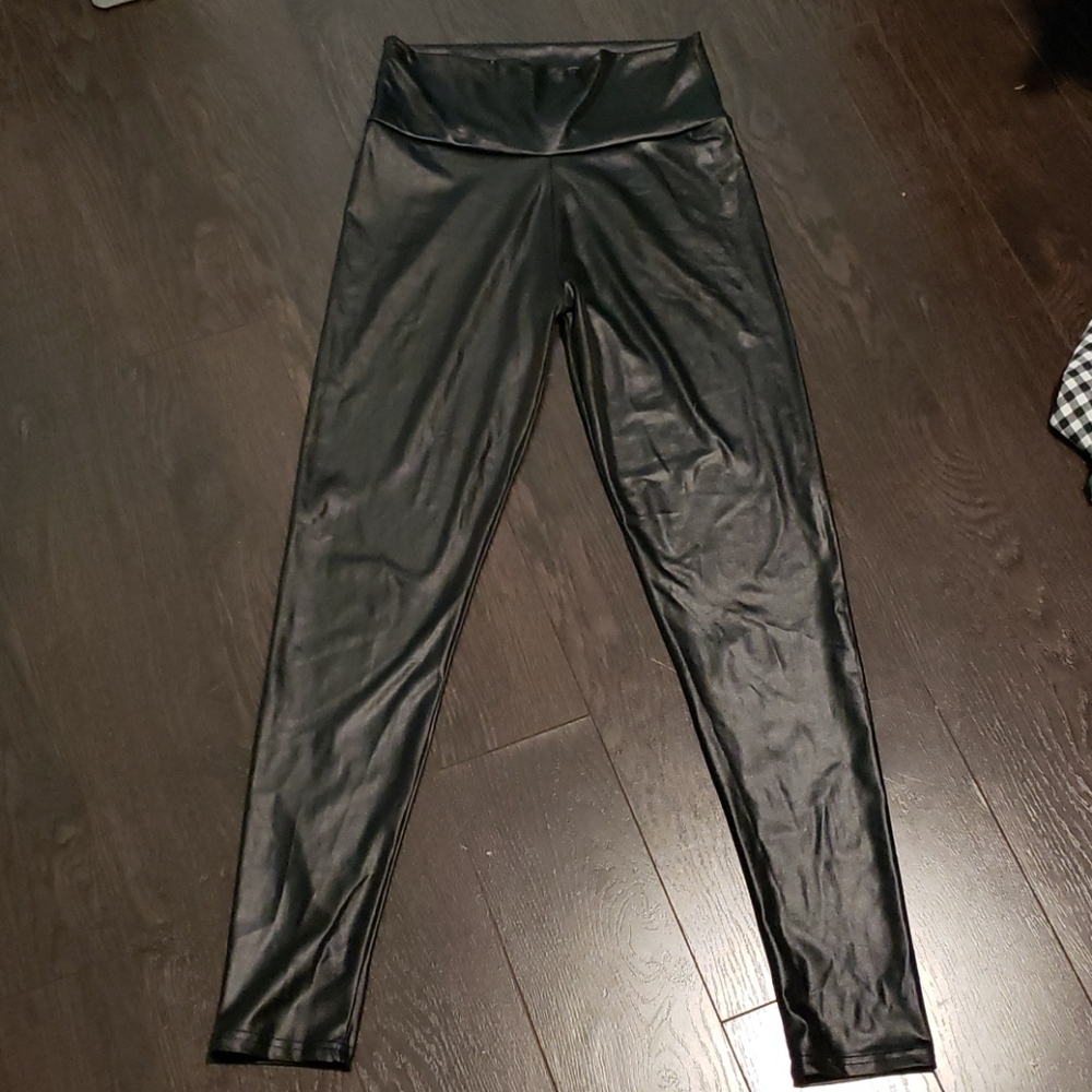 High waist black leggings